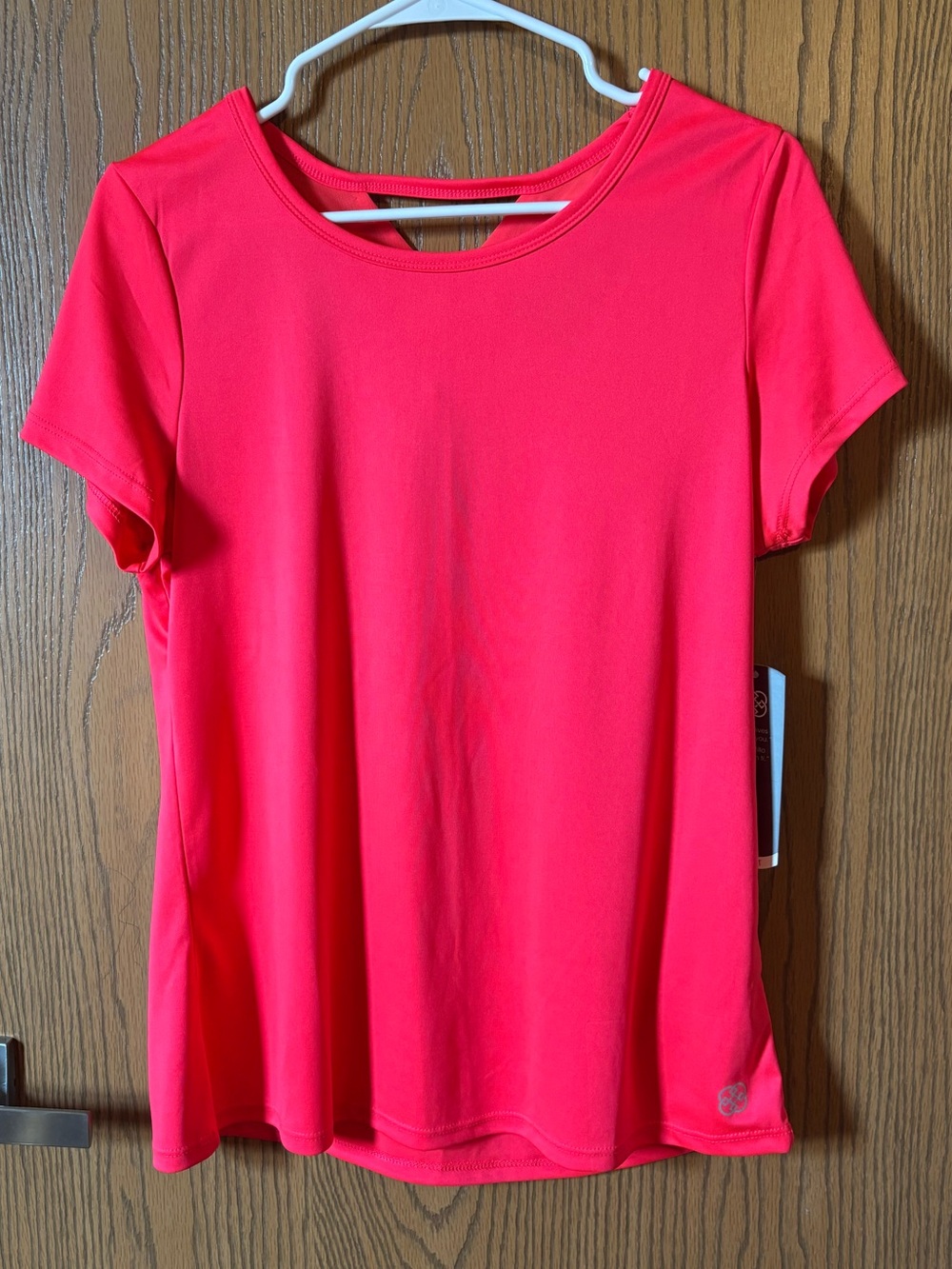 Daisy Fuentes Short Sleeve Yoga Tee in Vibrant Hot Pink